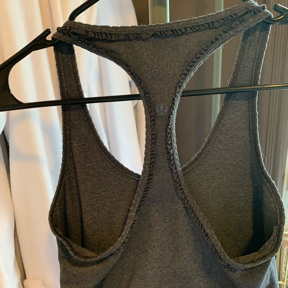 Grey lulu lemon tank 🖤 - Picture 3 of 3